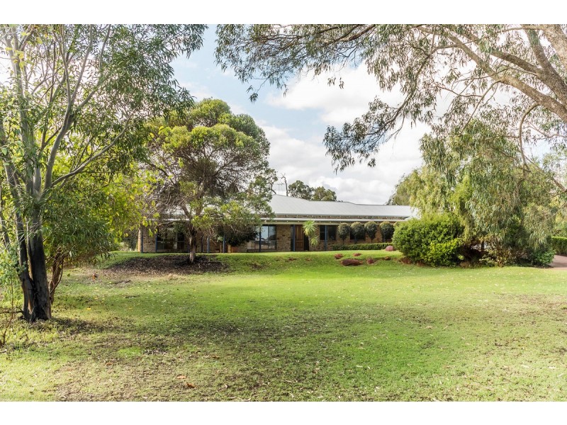 84 Cardinal Drive, The Vines WA 6069