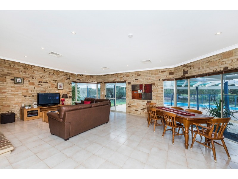 84 Cardinal Drive, The Vines WA 6069