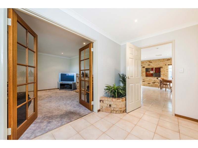 84 Cardinal Drive, The Vines WA 6069