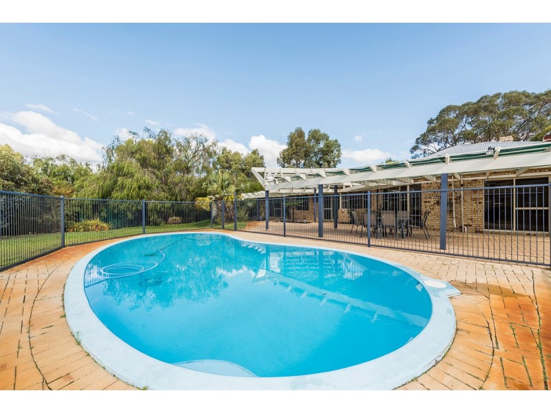84 Cardinal Drive, The Vines WA 6069