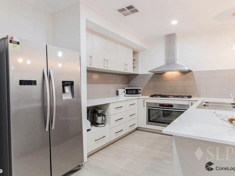 7 Egerton Road, Parmelia WA 6167