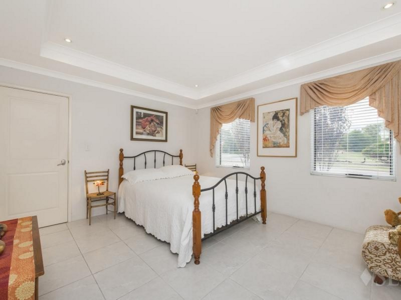 3 Cabernet Place, The Vines WA 6069