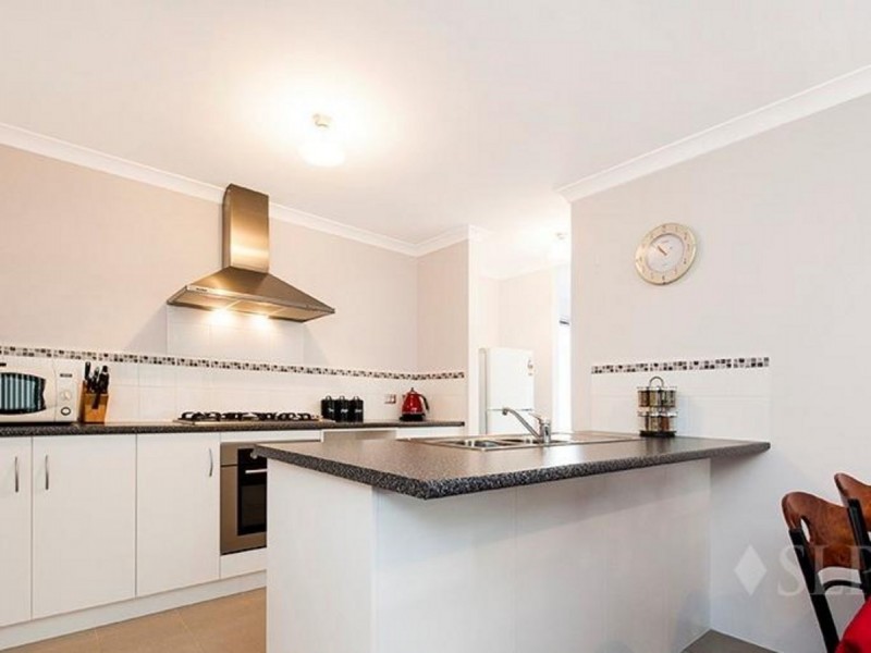 4 Lindrum Street, Ellenbrook WA 6069