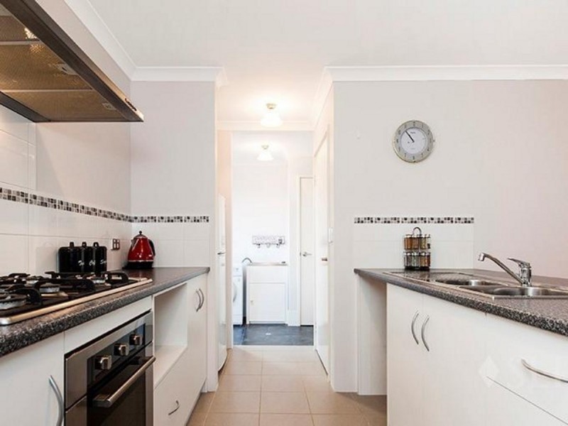 4 Lindrum Street, Ellenbrook WA 6069