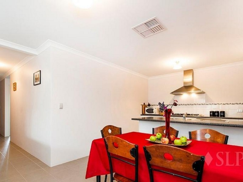 4 Lindrum Street, Ellenbrook WA 6069