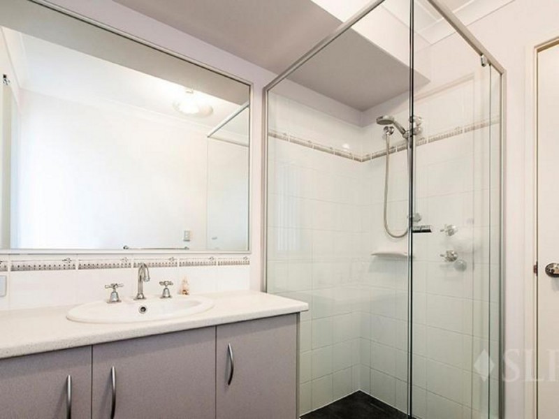 4 Lindrum Street, Ellenbrook WA 6069