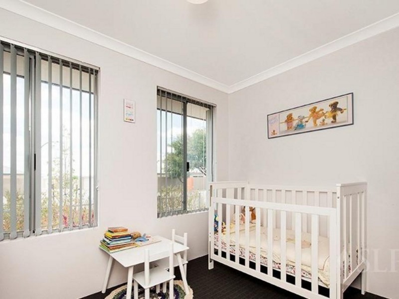 4 Lindrum Street, Ellenbrook WA 6069