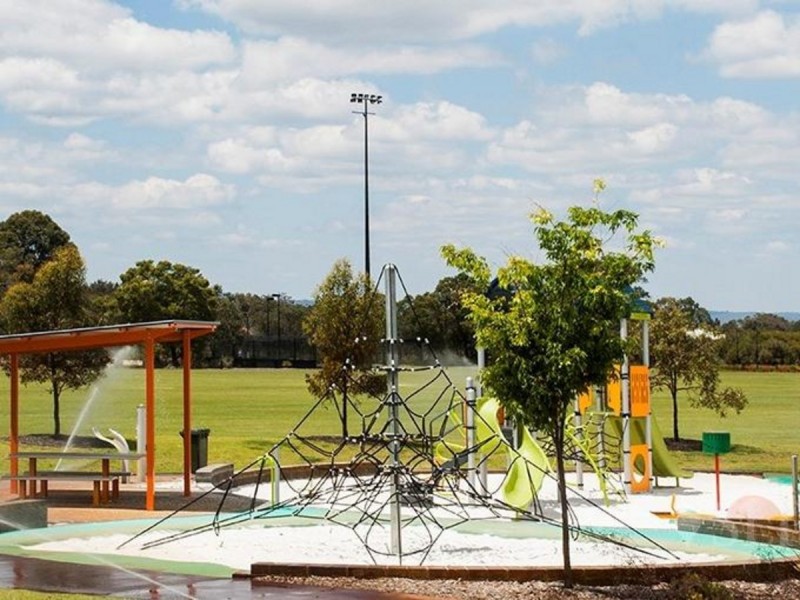 4 Lindrum Street, Ellenbrook WA 6069