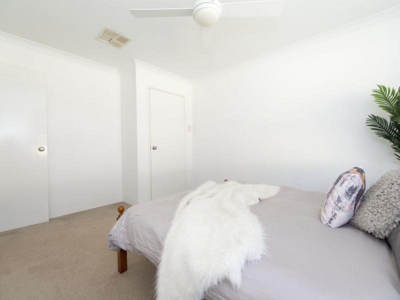 40 Albina Chase, Lakelands WA 6180