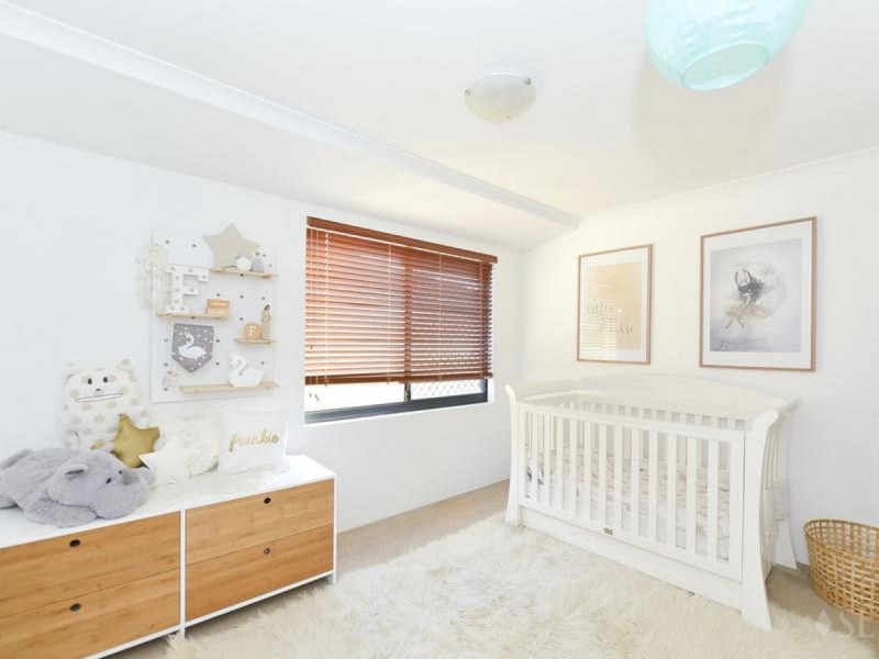 40 Albina Chase, Lakelands WA 6180