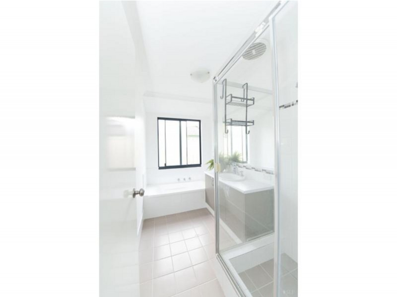 40 Albina Chase, Lakelands WA 6180