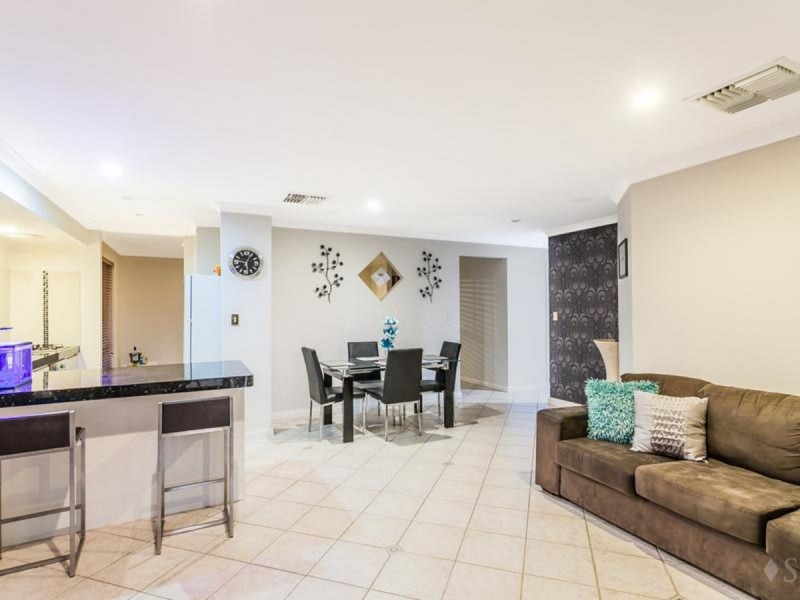 11 Werloo Court, Leda WA 6170