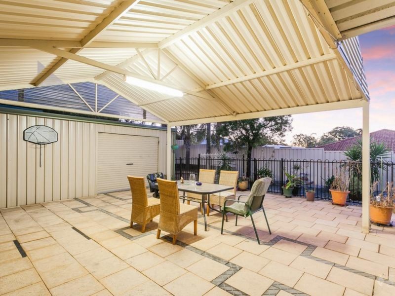 11 Werloo Court, Leda WA 6170