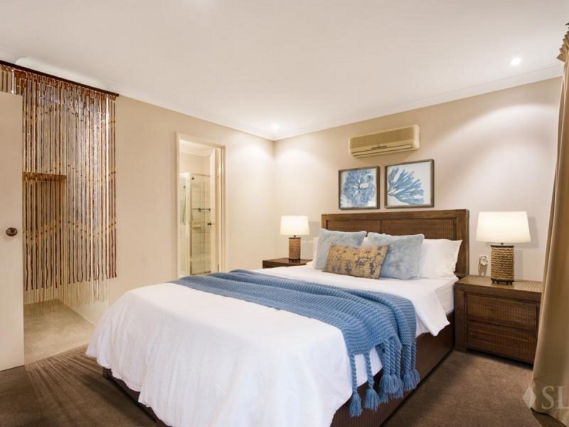 24 Mallina Circuit, Carramar WA 6031