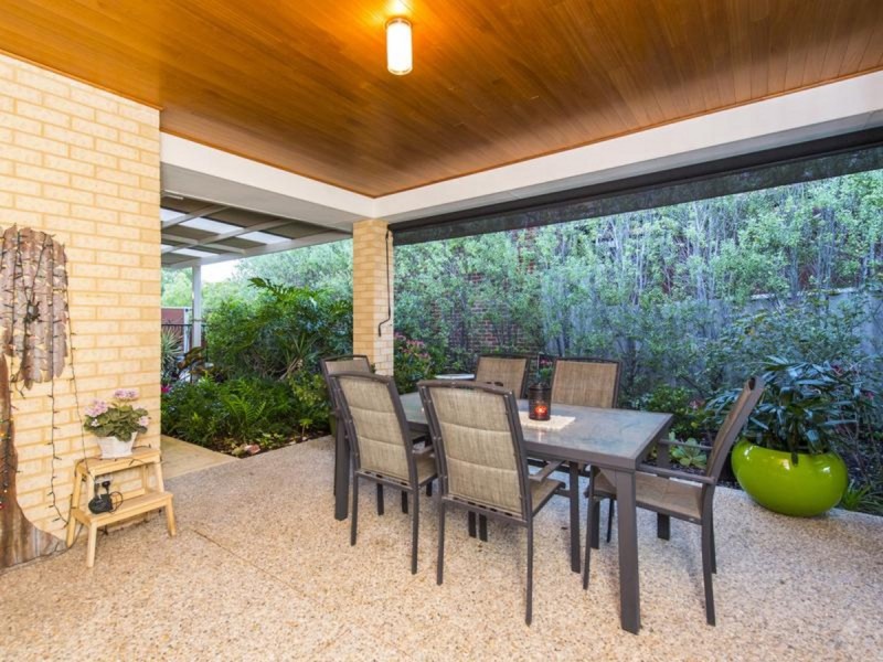 25 Crawshaw Crescent, Manning WA 6152