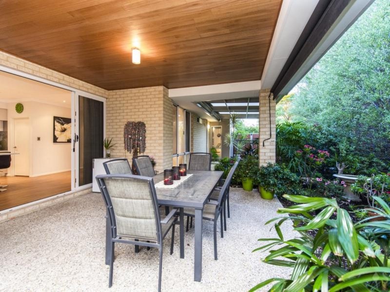 25 Crawshaw Crescent, Manning WA 6152