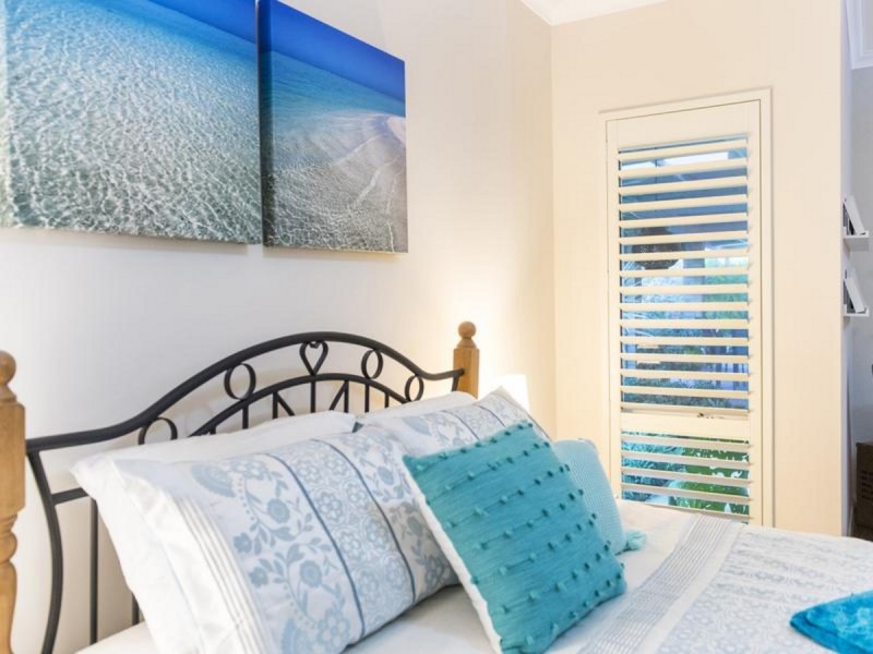 25 Crawshaw Crescent, Manning WA 6152