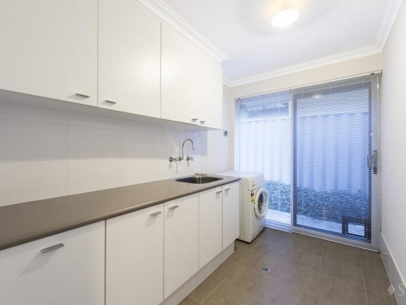 25 Crawshaw Crescent, Manning WA 6152