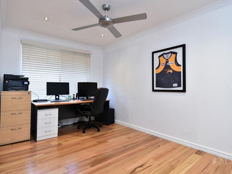 20 Toledo Drive, Hocking WA 6065