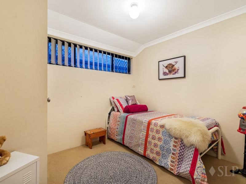 15 Bentham Turn, Banksia Grove WA 6031