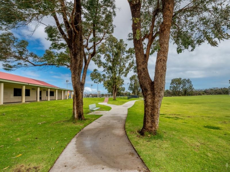 4 Balliol Elbow, Kinross WA 6028