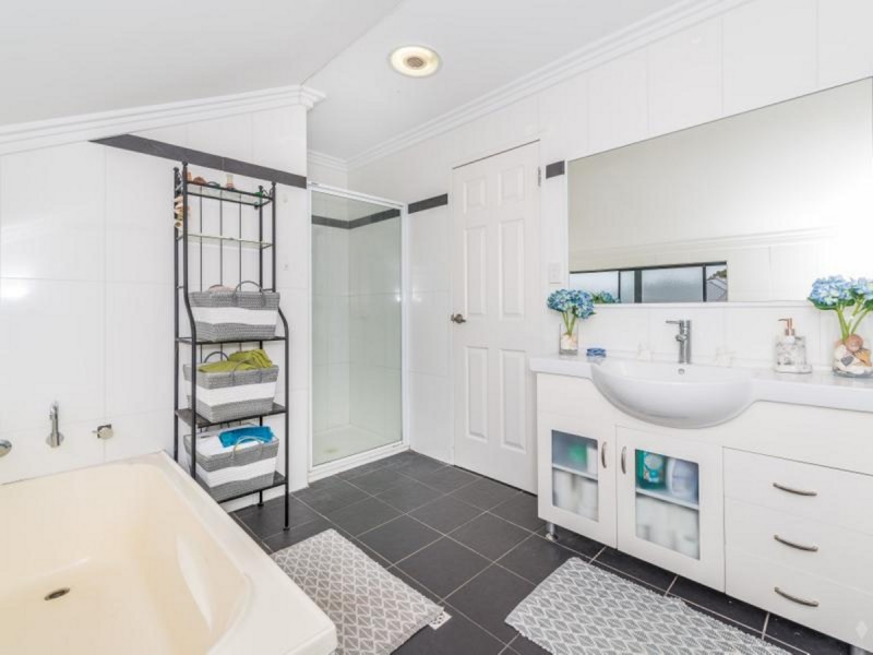 4 Balliol Elbow, Kinross WA 6028
