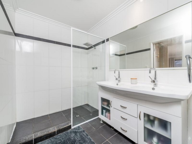 4 Balliol Elbow, Kinross WA 6028