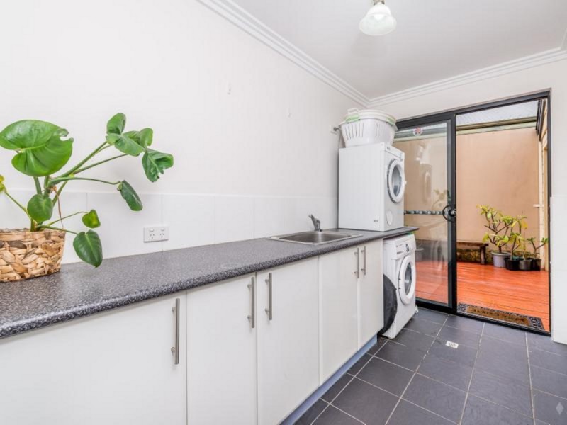 4 Balliol Elbow, Kinross WA 6028