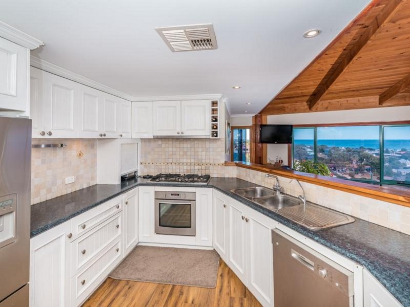 47 Rees Drive, Quinns Rocks WA 6030