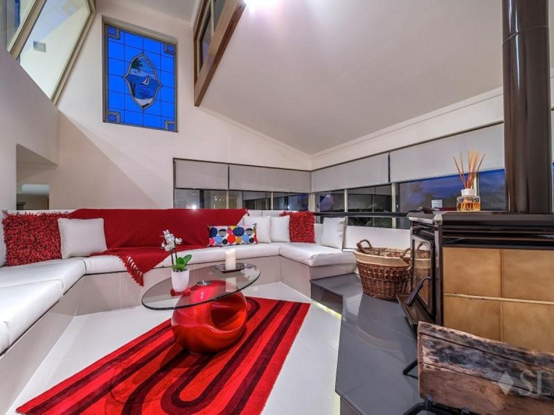 11 Queenscliff Court, Kallaroo WA 6025