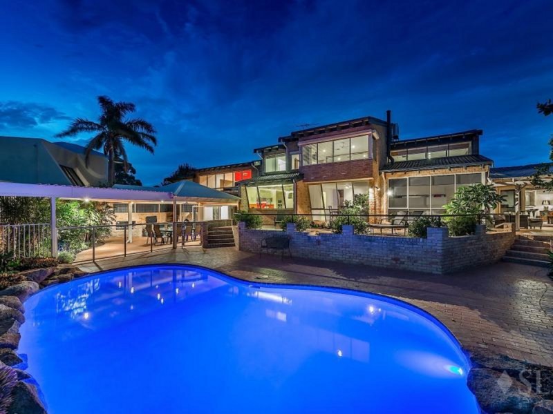 11 Queenscliff Court, Kallaroo WA 6025