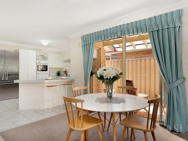 3/185 Kitchener Road, Alfred Cove WA 6154