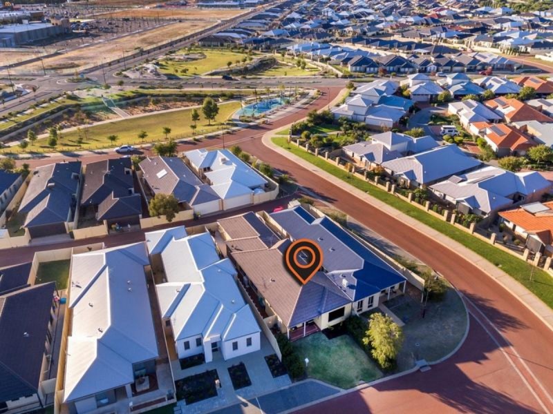 33 Dowerin Circuit, Lakelands WA 6180