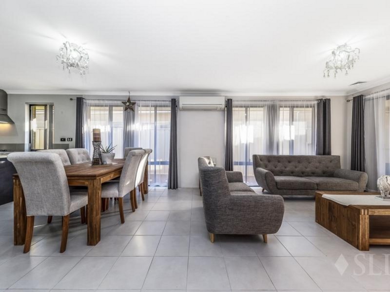 33 Dowerin Circuit, Lakelands WA 6180