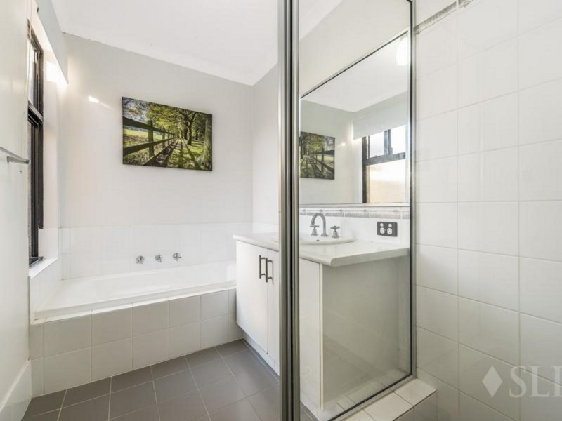 33 Dowerin Circuit, Lakelands WA 6180