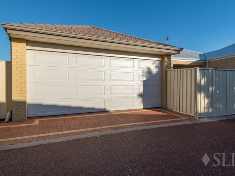 33 Dowerin Circuit, Lakelands WA 6180
