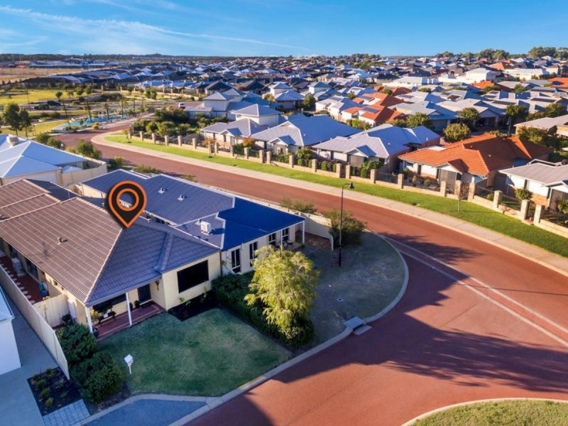 33 Dowerin Circuit, Lakelands WA 6180