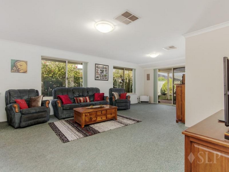 9 Carlingford Drive, Port Kennedy WA 6172