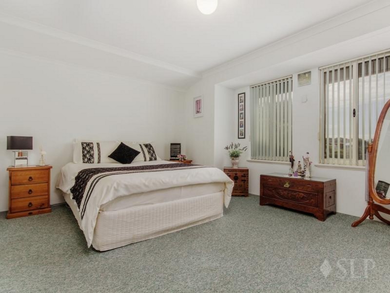 9 Carlingford Drive, Port Kennedy WA 6172