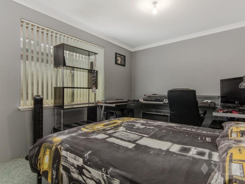 9 Carlingford Drive, Port Kennedy WA 6172