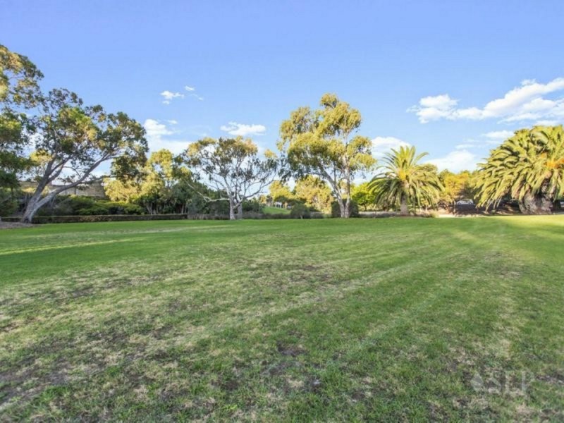 16 Galleon Place, Yanchep WA 6035