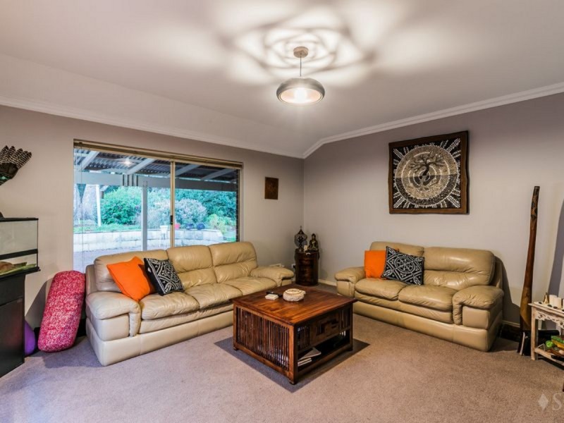 8 Oak Way, Baldivis WA 6171
