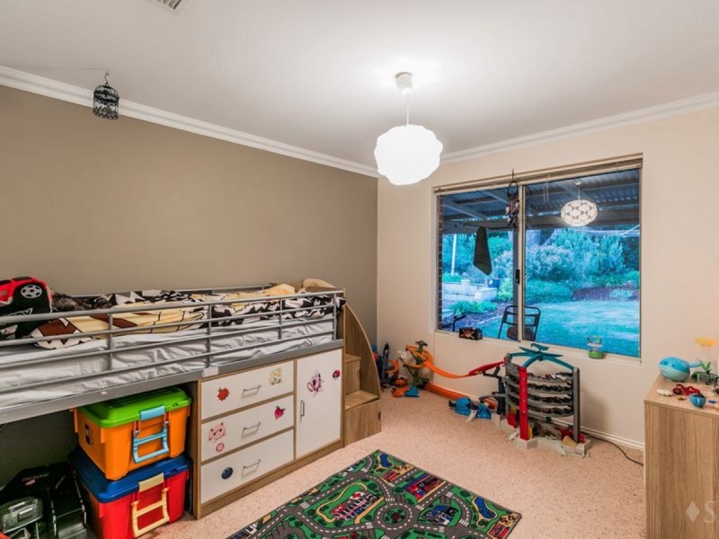 8 Oak Way, Baldivis WA 6171