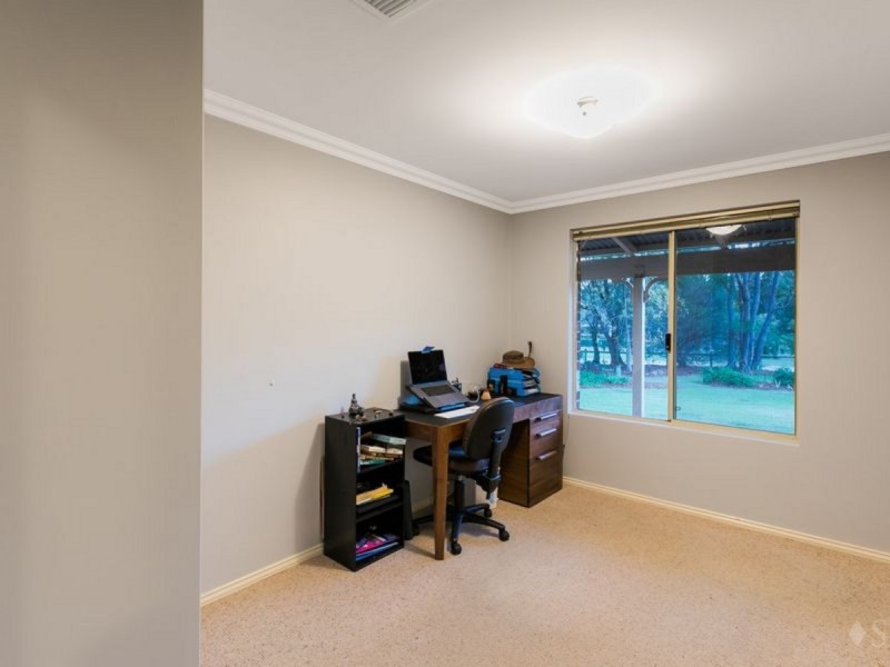 8 Oak Way, Baldivis WA 6171