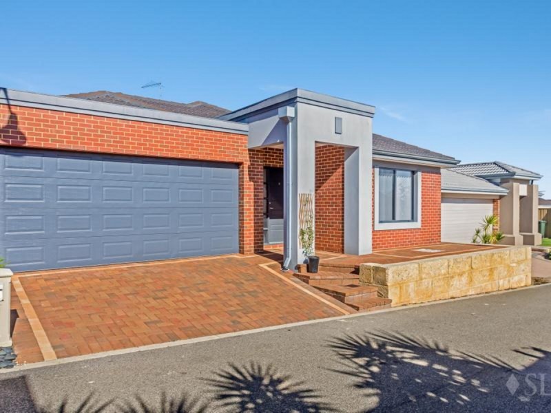 9 Peebles Cross, Sinagra WA 6065