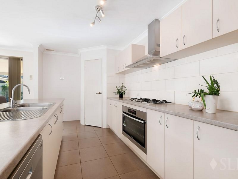 40 Fernhill Promenade, Harrisdale WA 6112