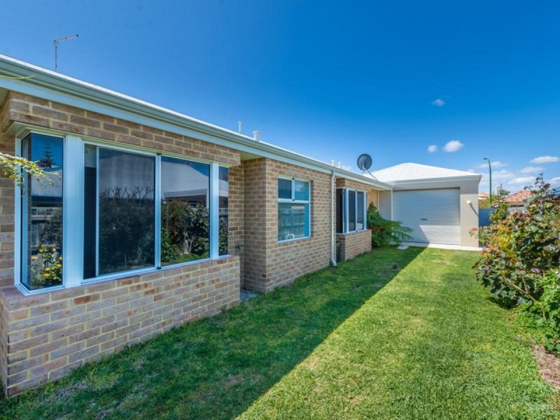 5 Berrington Pass, Quinns Rocks WA 6030
