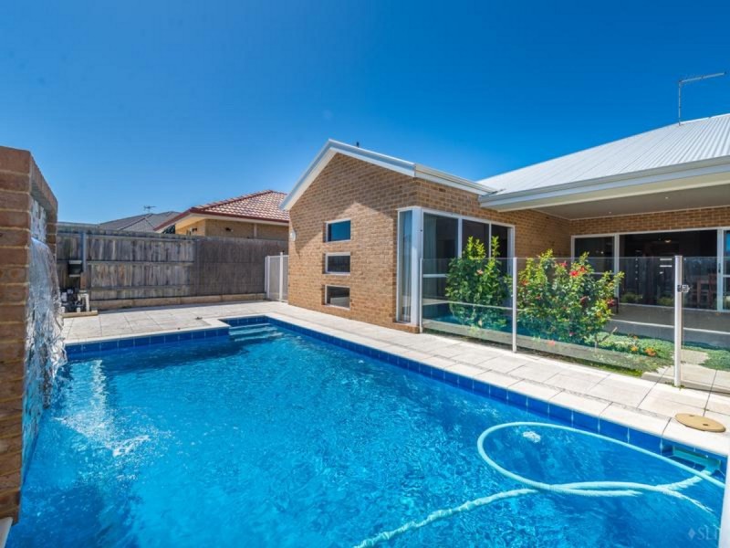 5 Berrington Pass, Quinns Rocks WA 6030