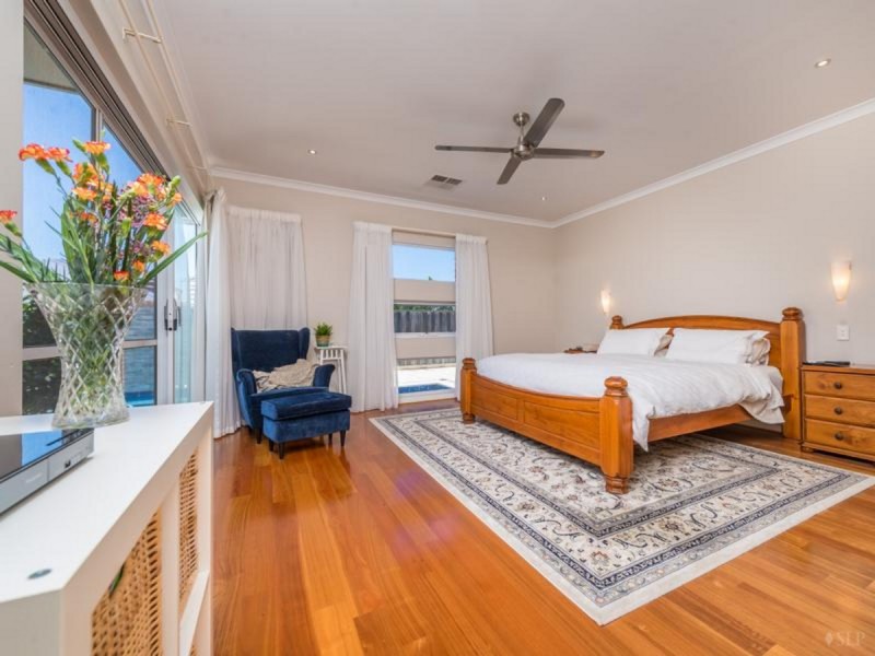 5 Berrington Pass, Quinns Rocks WA 6030
