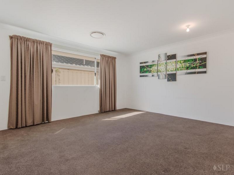24 Sorrento Turn, Secret Harbour WA 6173